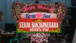 Bunga Papan Happy Wedding di BanjarnegaraBJRNBPHWH