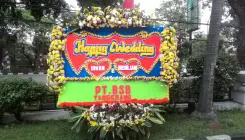 Bunga Papan Happy Wedding di Cibinong BogorCBNG BP HW 1001