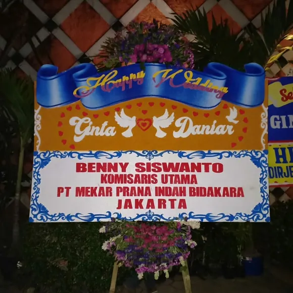 Yogyakarta Bunga Papan Happy Wedding di Yogyakarta<br>YOGY BP HW 601 1 bunga_papan_happy_wedding_yogya_5