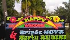 Bunga Papan Happy Wedding di Banda AcehACEH BP HW 301